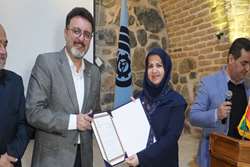از مدیر کل آموزش فنی و حرفه ای استان اصفهان تجلیل کرد